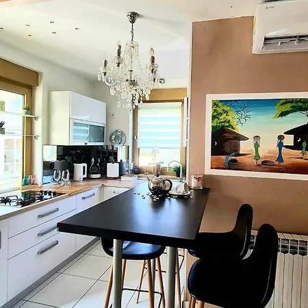 Stunning In With Kitchen Casa vacanze *