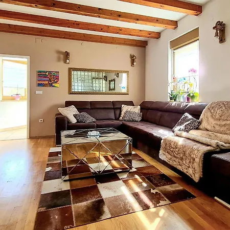 Casa vacanze Stunning In With Kitchen
