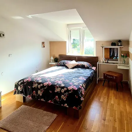 Semesterbostad Stunning In With Kitchen